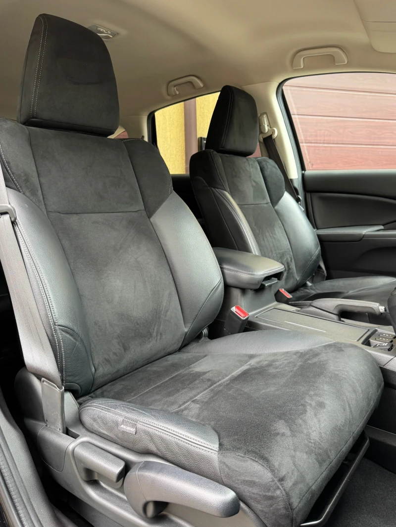 Honda Cr-v 2.0i 4X4* EXECUTIVE* ПЪЛНА СЕРВИЗНА ИСТОРИЯ!, снимка 8 - Автомобили и джипове - 51206713