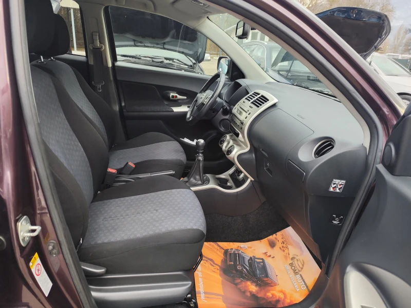 Toyota Urban Cruiser 1.4D-4D* 4X4* Klimatronik* , снимка 11 - Автомобили и джипове - 53355655