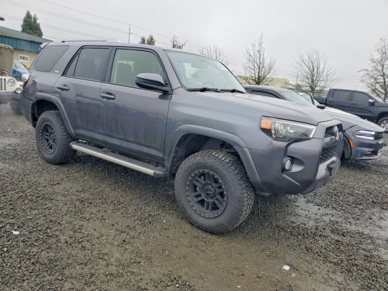 Toyota 4runner Sr5/Sr5 Premium, снимка 4 - Автомобили и джипове - 53600544