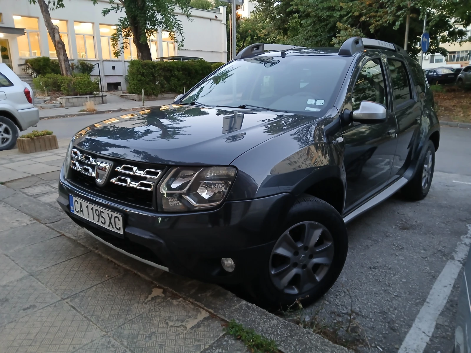 Dacia Duster 1.6i-4x4-Газ-бензин - изображение 2