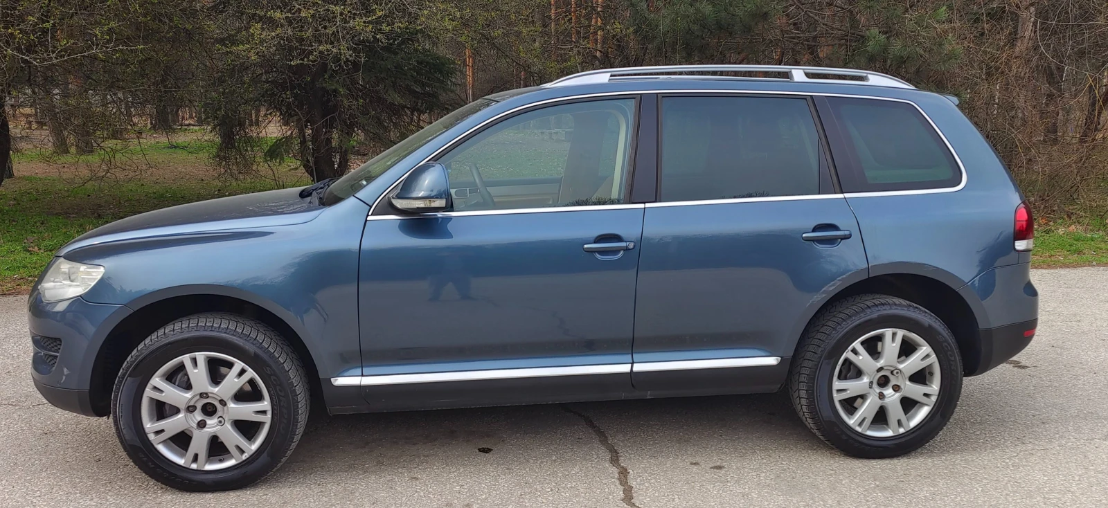 VW Touareg 3.0 TDI, снимка 3 - Автомобили и джипове - 53843612