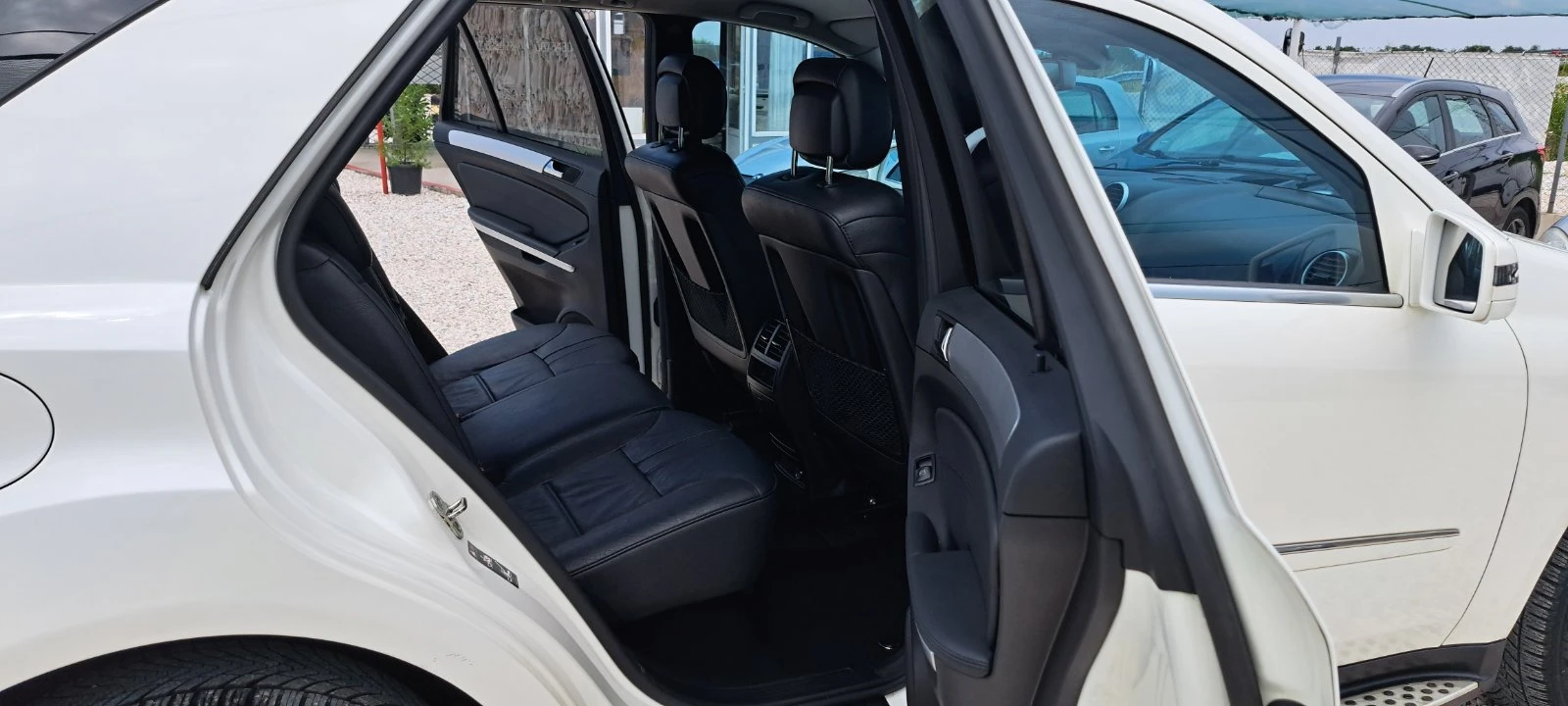 Mercedes-Benz ML 300 4matic Facelift Кожа, подгрев, Navi, снимка 16 - Автомобили и джипове - 55137223