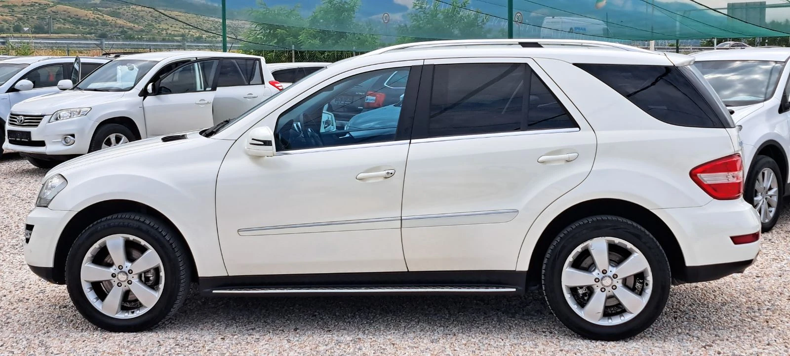 Mercedes-Benz ML 300 4matic Facelift Кожа, подгрев, Navi, снимка 4 - Автомобили и джипове - 55137223