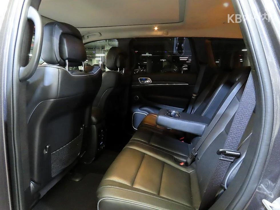 Jeep Grand cherokee 3.6 SUMMIT HARMON KARDON/PANORAMA/360CAM, снимка 7 - Автомобили и джипове - 55404496