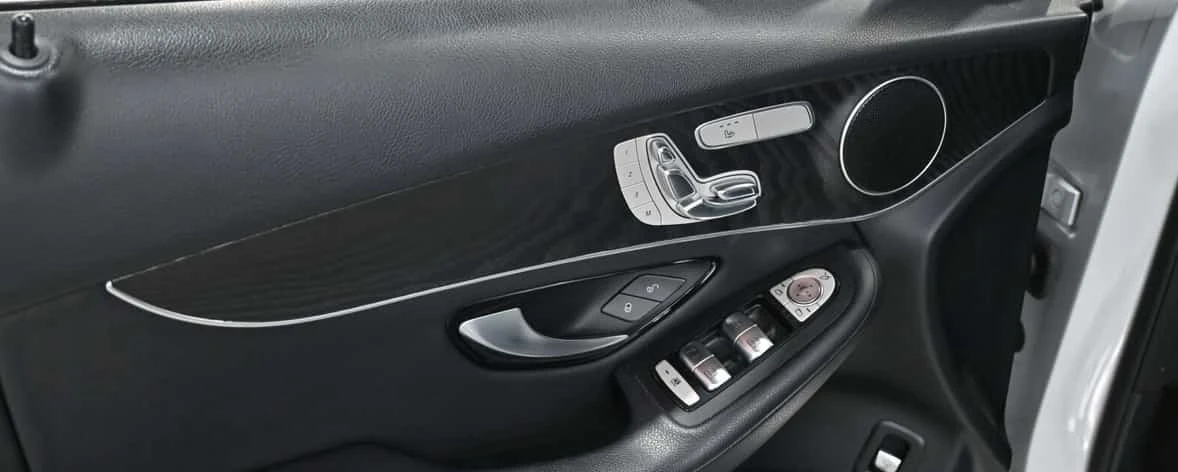 Mercedes-Benz GLC 300 MEMORY * CARFAX * ОПЦИЯ ЗА ФИНАНСИРАНЕ, снимка 11 - Автомобили и джипове - 56266884