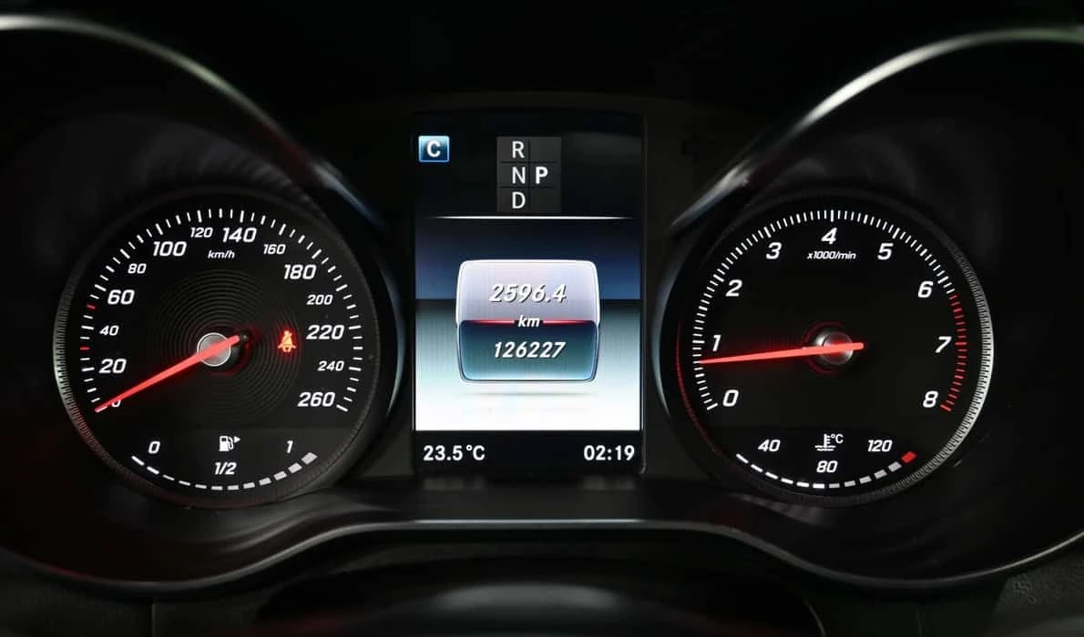 Mercedes-Benz GLC 300 MEMORY * CARFAX * ОПЦИЯ ЗА ФИНАНСИРАНЕ, снимка 8 - Автомобили и джипове - 56266884