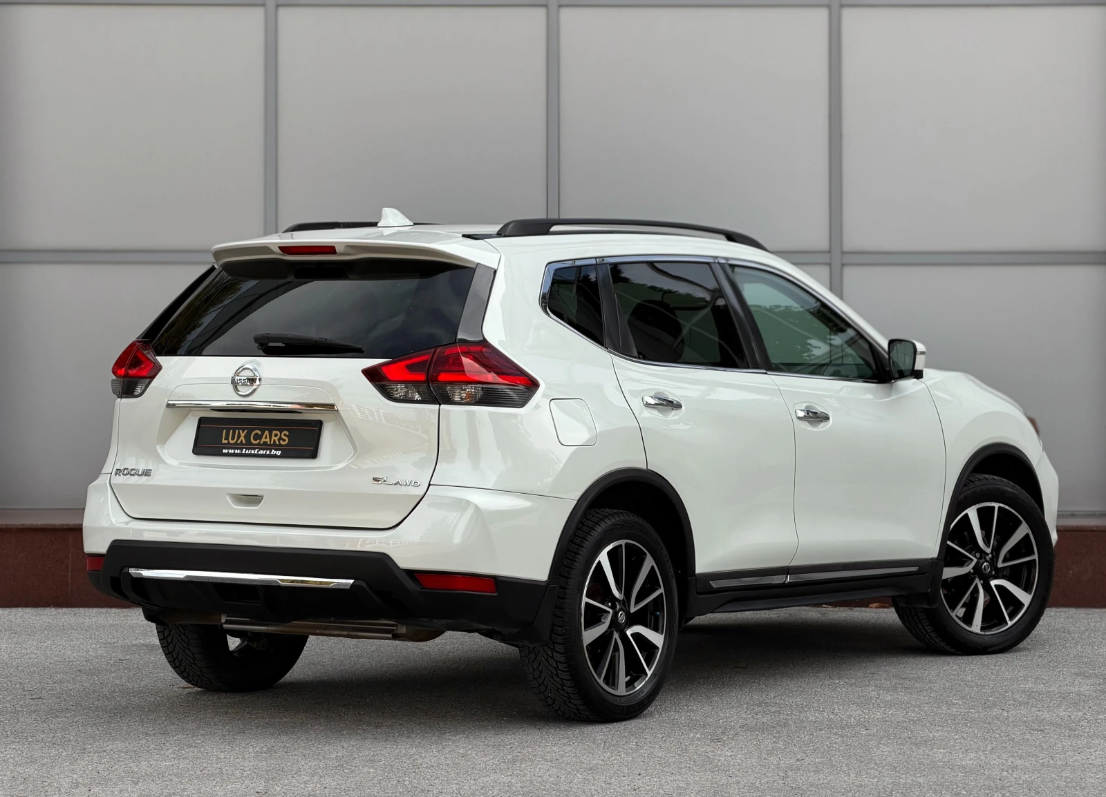 Nissan Rogue -SL-Full-AWD-Facelift-Bose-Panorama-Led-Cam 360-, снимка 2 - Автомобили и джипове - 56300807
