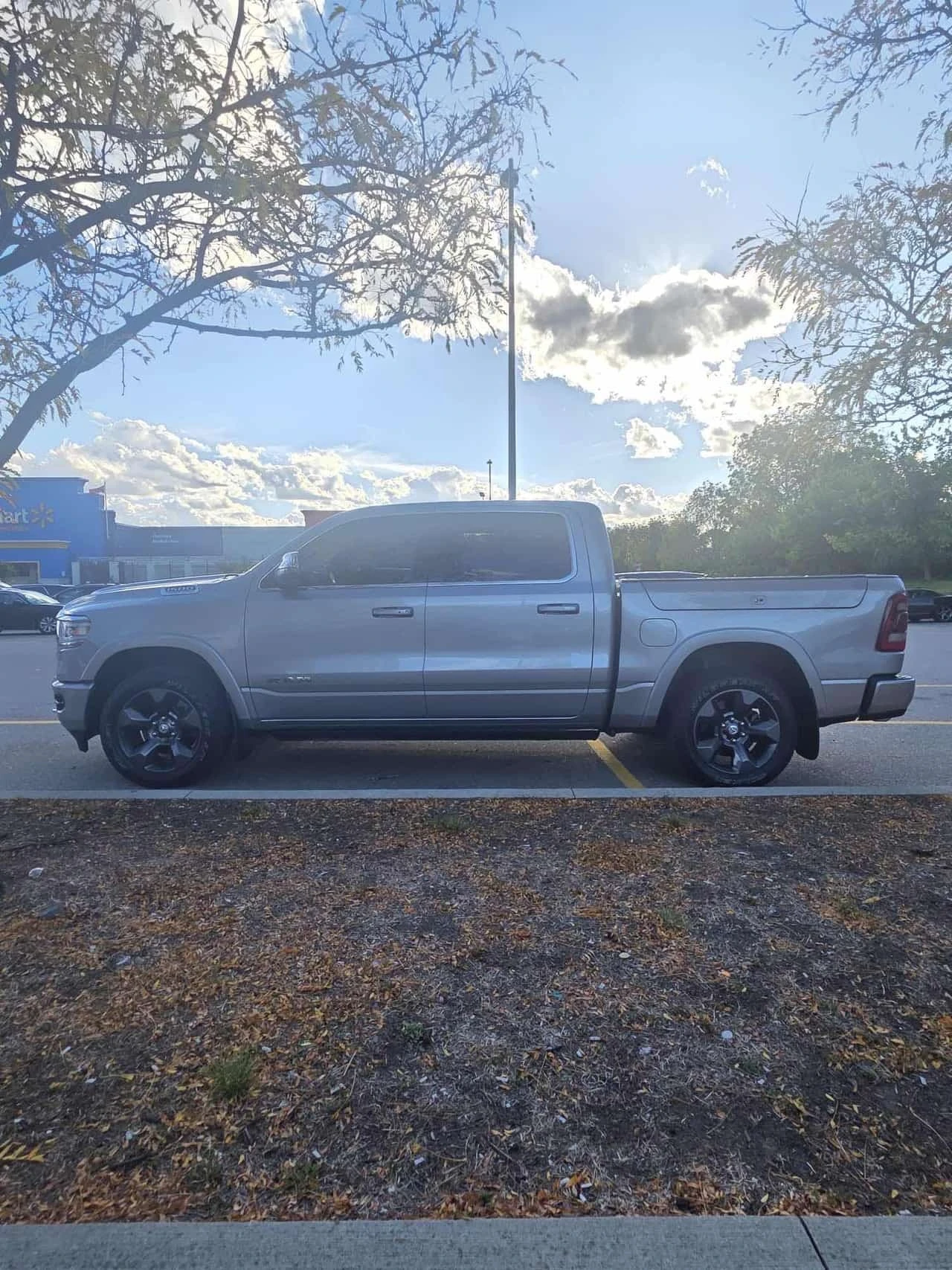 Dodge RAM 1500 Limited Longhorn | CARFAX | ��� ��������� | Mobile.bg � ����������� 3