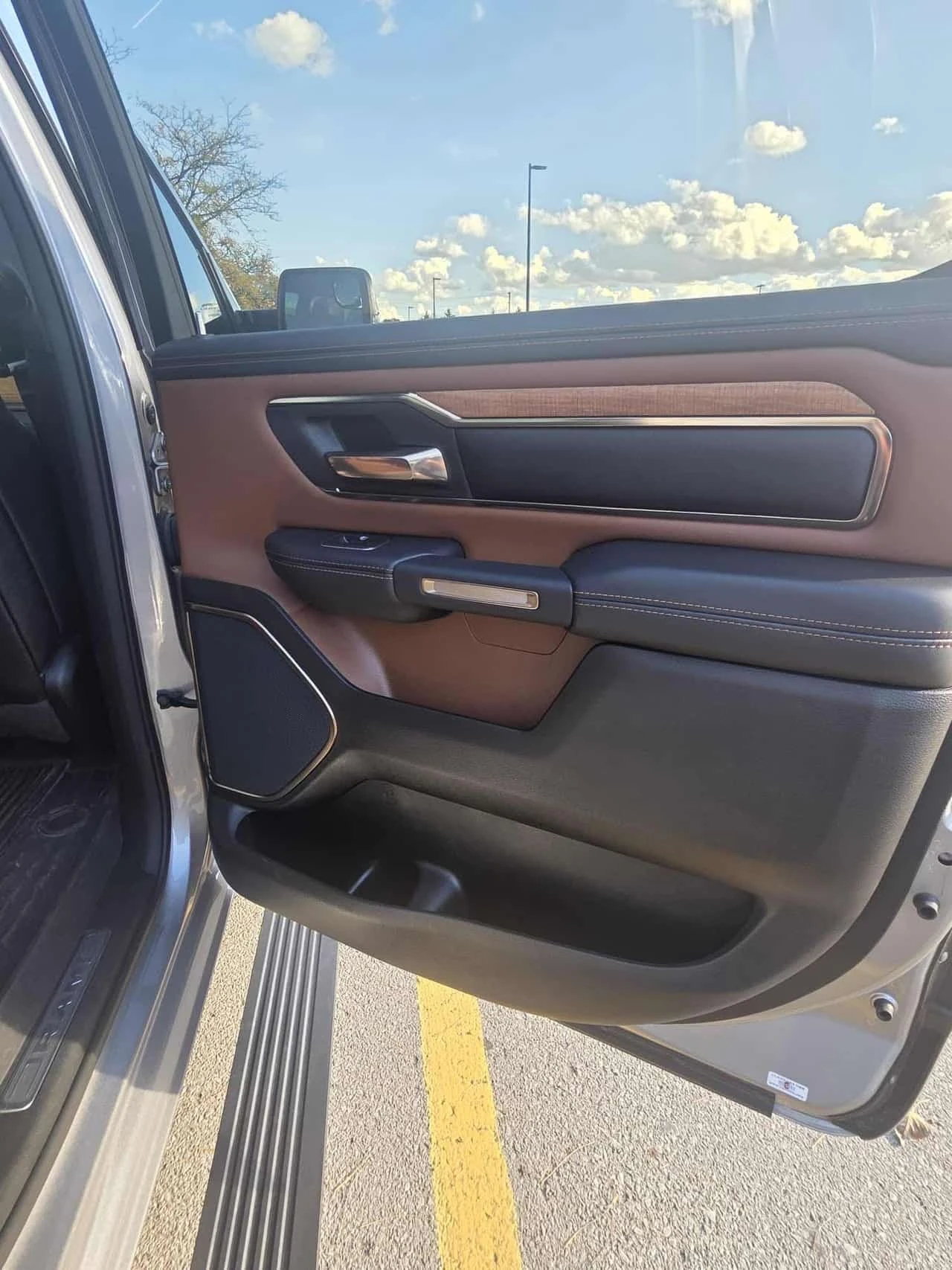 Dodge RAM 1500 Limited Longhorn | CARFAX | ��� ��������� | Mobile.bg � ����������� 13