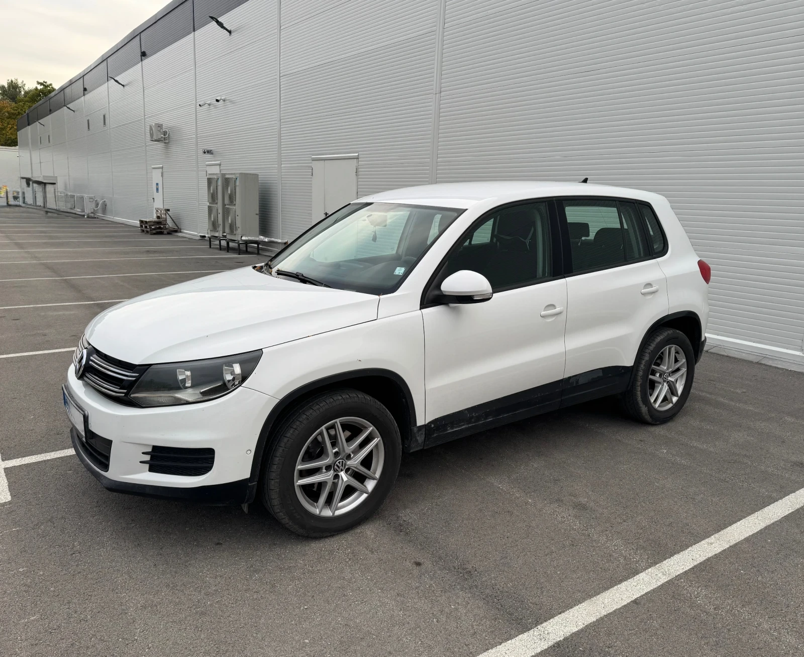 VW Tiguan, снимка 7 - Автомобили и джипове - 56585473