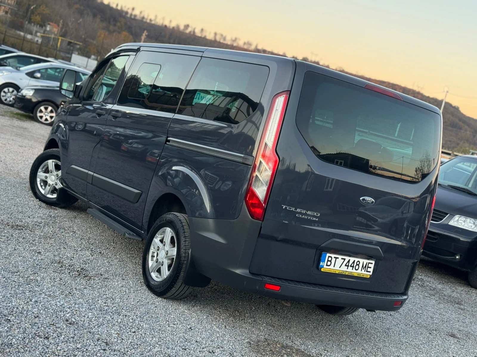 Ford Transit Custom 2.2CDTI 125кс 6с КЛИМАТИК ПОДРЕВ 4-врати  - изображение 4