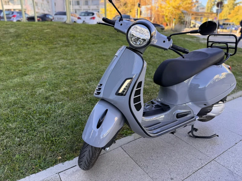 Vespa GTS Super 300, снимка 2 - Мотоциклети и мототехника - 47439373