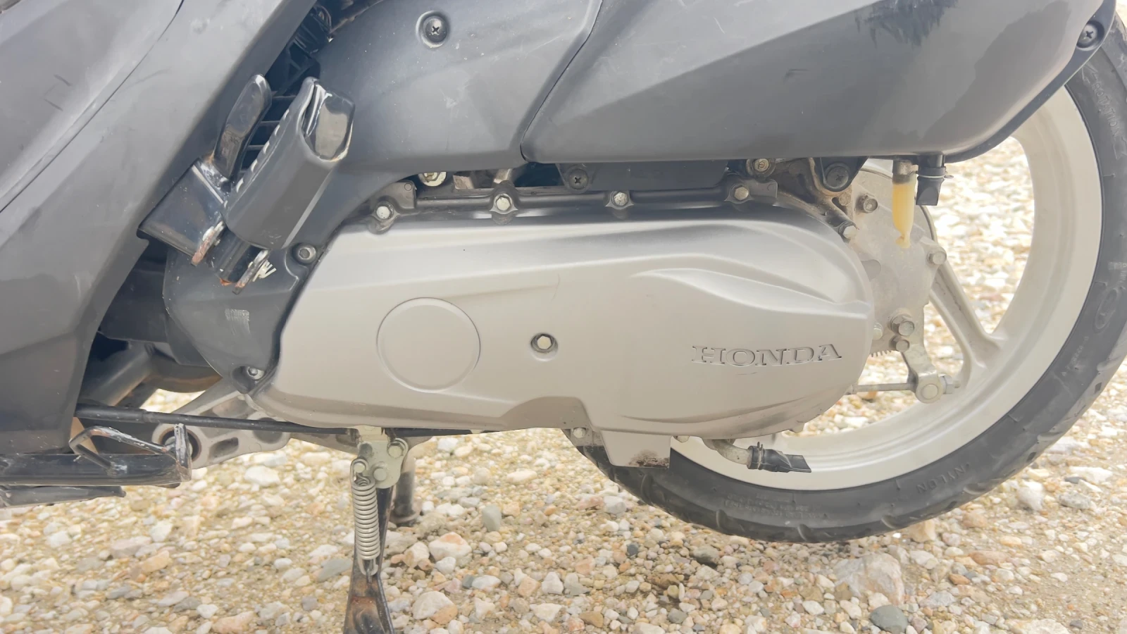 Honda Vision 49cm 2017 с документи - изображение 8