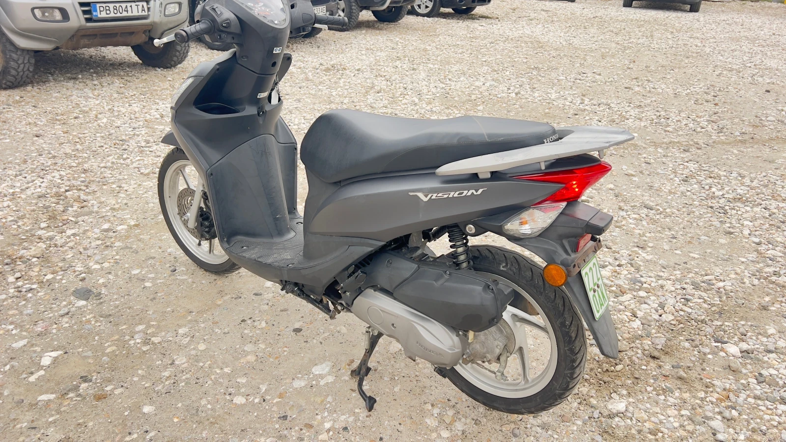 Honda Vision 49cm 2017 с документи - изображение 6