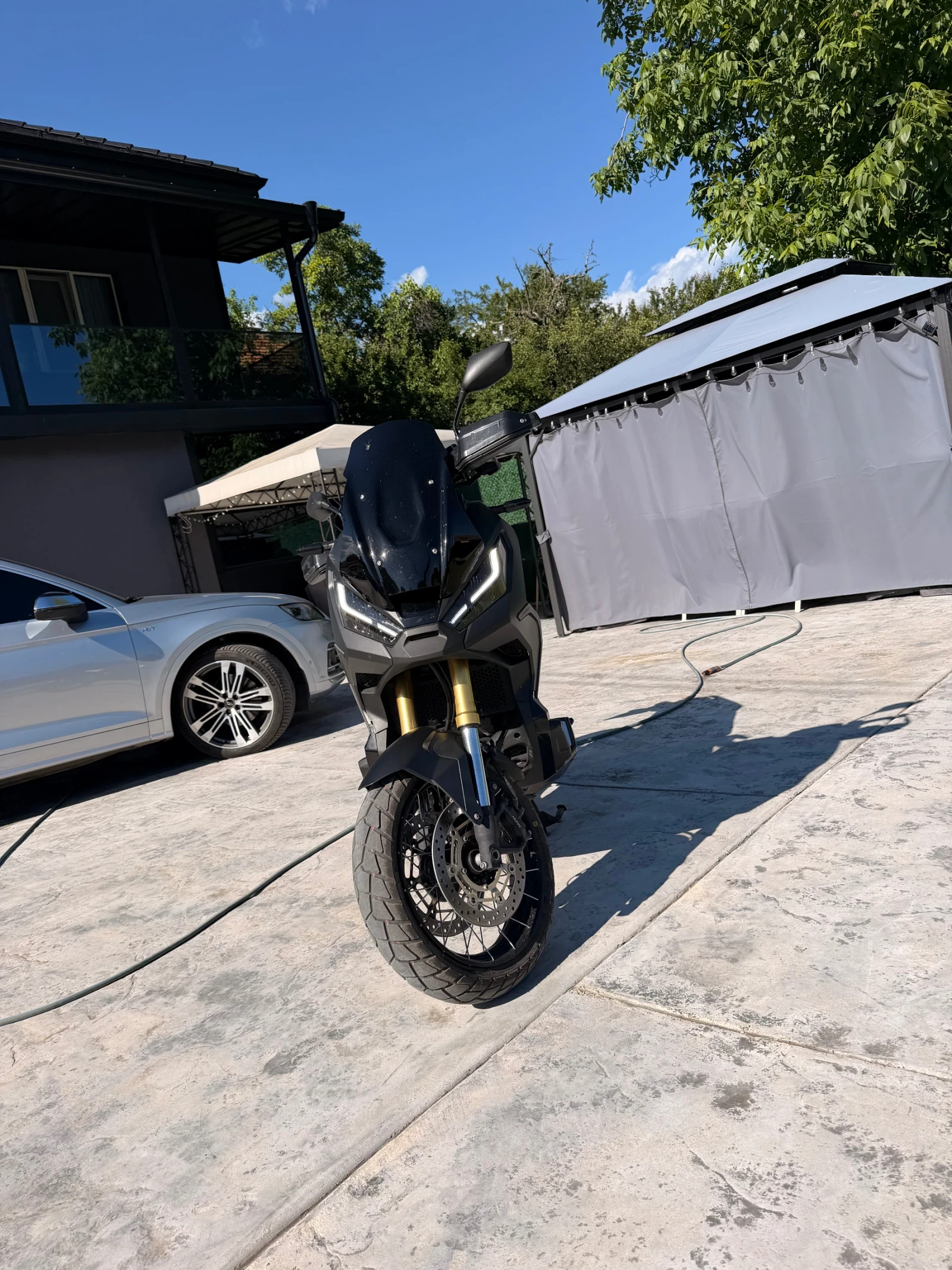 Honda X-ADV AKRAPOVIC * FULLCARBON * TOP