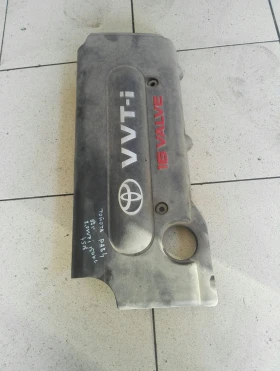 капак двигател Тойота Рав4 2.0Б 07г. (декоративен)