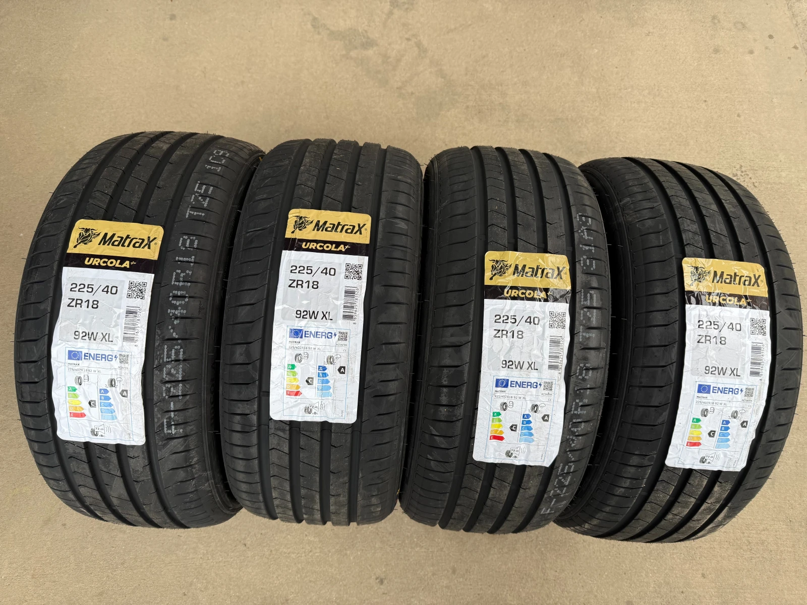Гуми Летни 225/40R18
