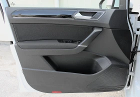 VW Touran 2.0TDI/DSG/DISTRONIC/PDC/LED/TOP, снимка 17