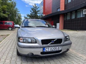     Volvo S60 2, 4 