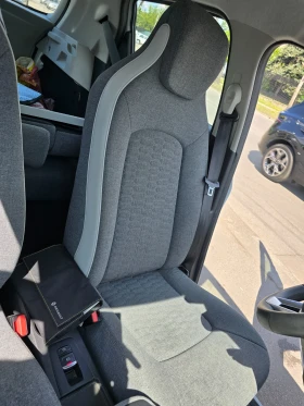 Renault Zoe 52kw/23хил.км/ДОКАЗАН ПРОБЕГ!ТЕРМОПОМПА! - 25900 лв. - 13547774 | Car24.bg