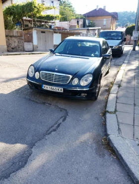  Mercedes-Benz E 270