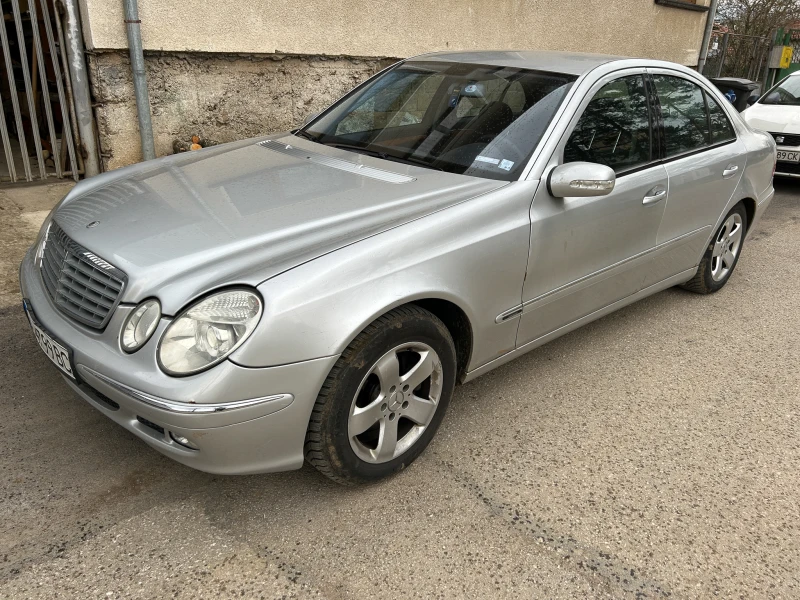 Mercedes-Benz E 240, снимка 1 - Автомобили и джипове - 49606014