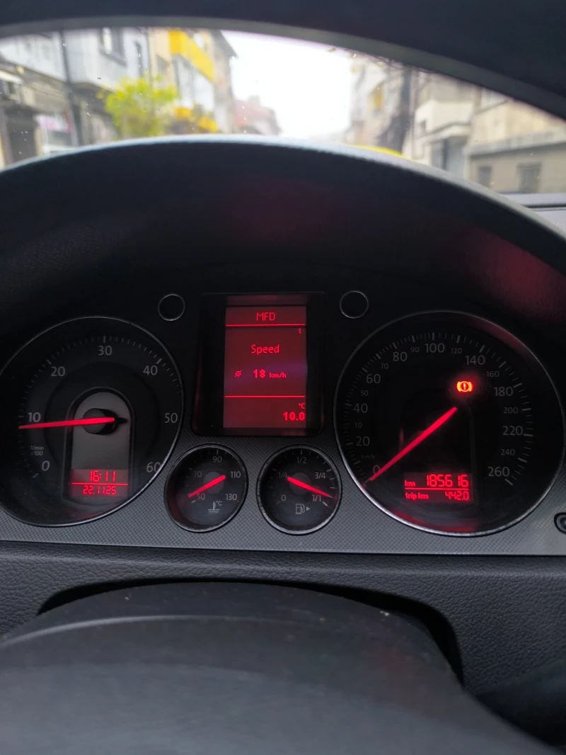 VW Passat 1.9, снимка 4 - Автомобили и джипове - 52588456