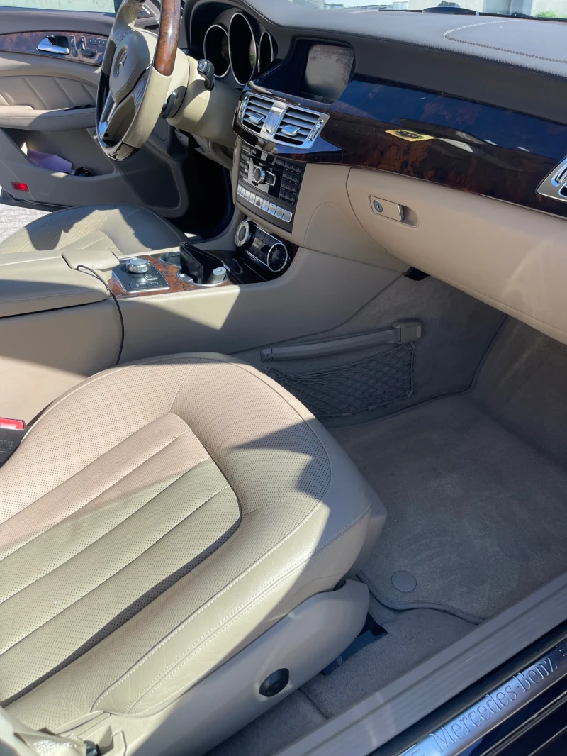 Mercedes-Benz CLS 550 AMG, снимка 12 - Автомобили и джипове - 52724454