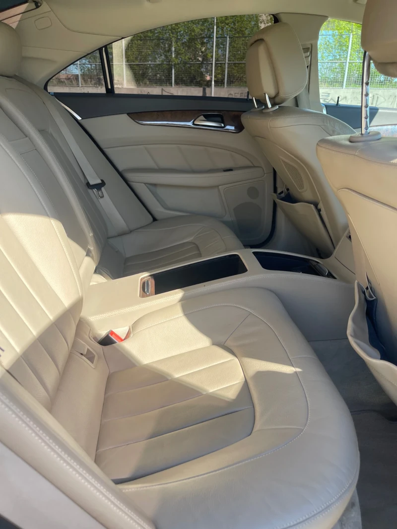 Mercedes-Benz CLS 550 AMG, снимка 13 - Автомобили и джипове - 52724454