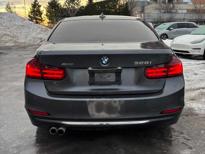 BMW 328 * 4dr Sdn 328i xDrive AWD * CARFAX * БЕЗ ПЪРВОНАЧА, снимка 4 - Автомобили и джипове - 53038888