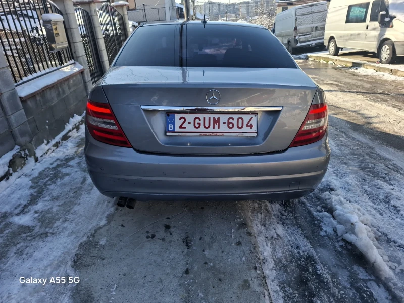 Mercedes-Benz C 180, снимка 4 - Автомобили и джипове - 53072781