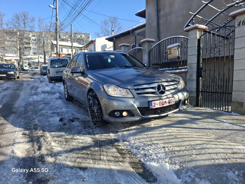 Mercedes-Benz C 180, снимка 2 - Автомобили и джипове - 53072781