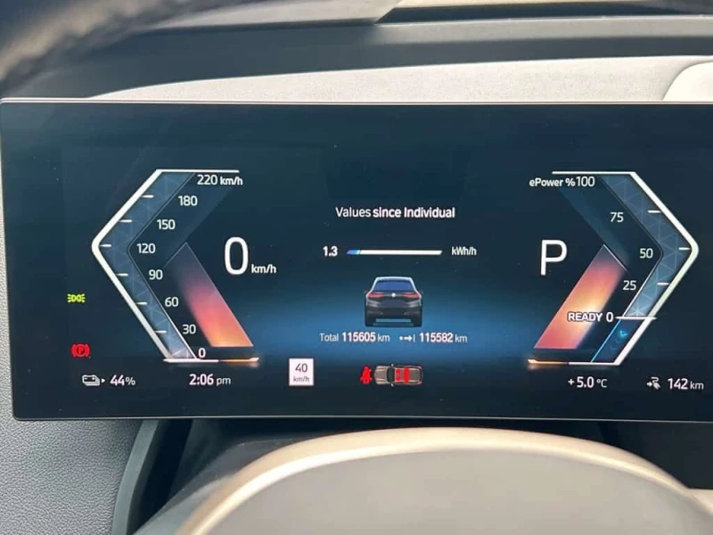 BMW iX xDrive50 Sports * ДИСТРОНИК / 360 / ПОДГРЕВ / ПАНО, снимка 12 - Автомобили и джипове - 53535570