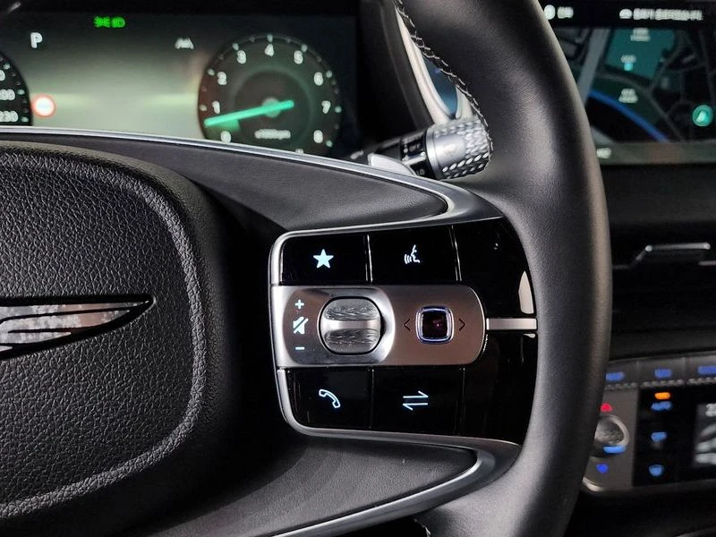 Genesis G90 3.5 Automatic, снимка 10 - Автомобили и джипове - 55606191