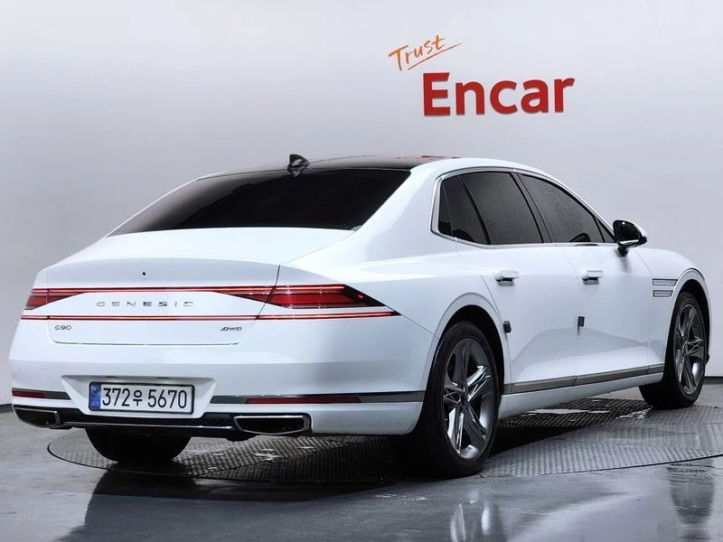 Genesis G90 3.5 Automatic, снимка 3 - Автомобили и джипове - 55606191