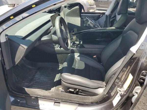 Tesla Model 3, снимка 8 - Автомобили и джипове - 56117873