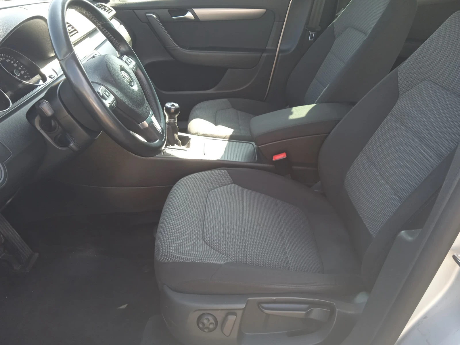 VW Passat 2.0TDI - изображение 8