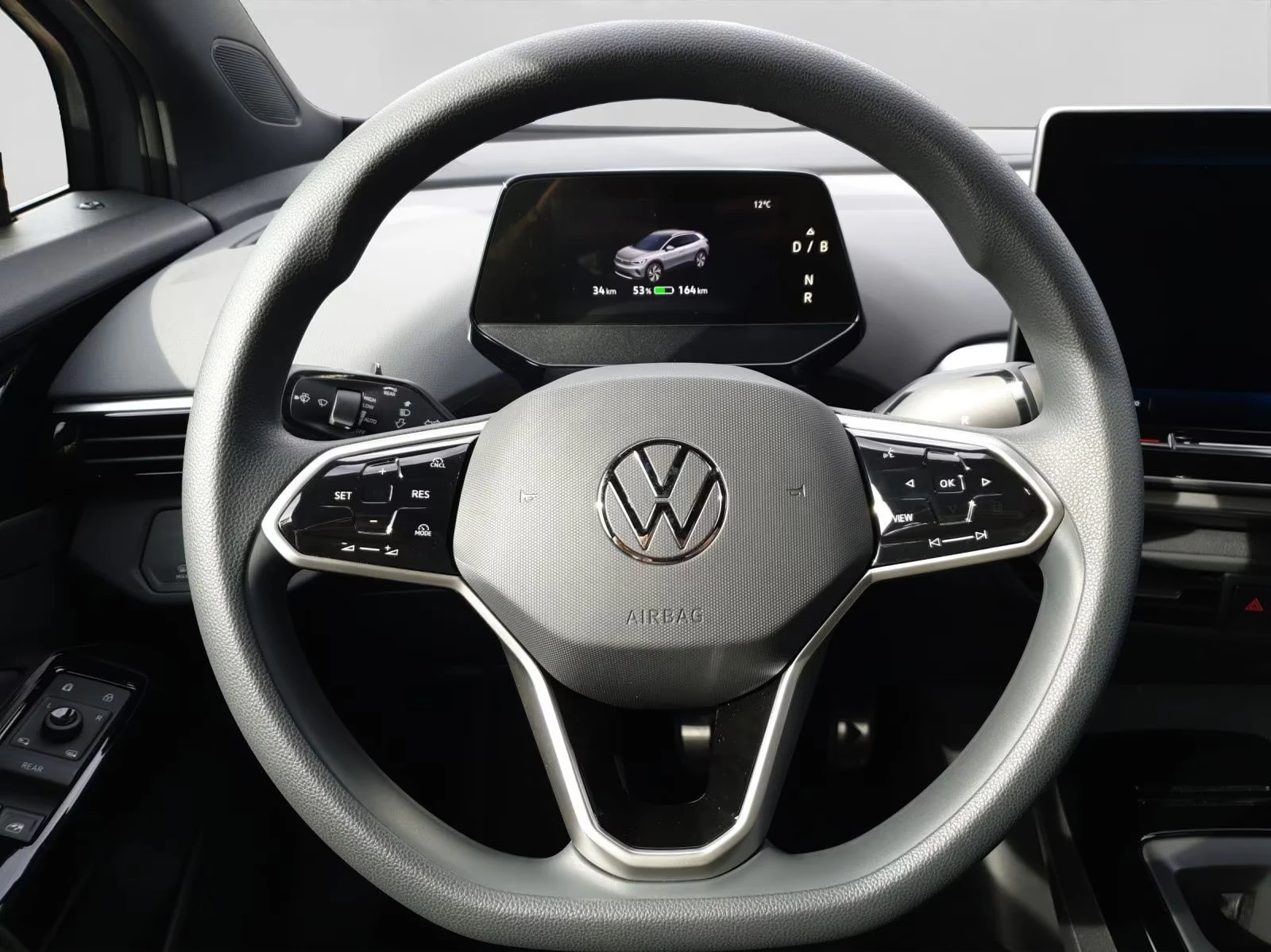 VW ID.4 НОВ!/PURE/170HP/NAVI/LED/DIGI/L.ASSIST/CPLAY/380g - изображение 4