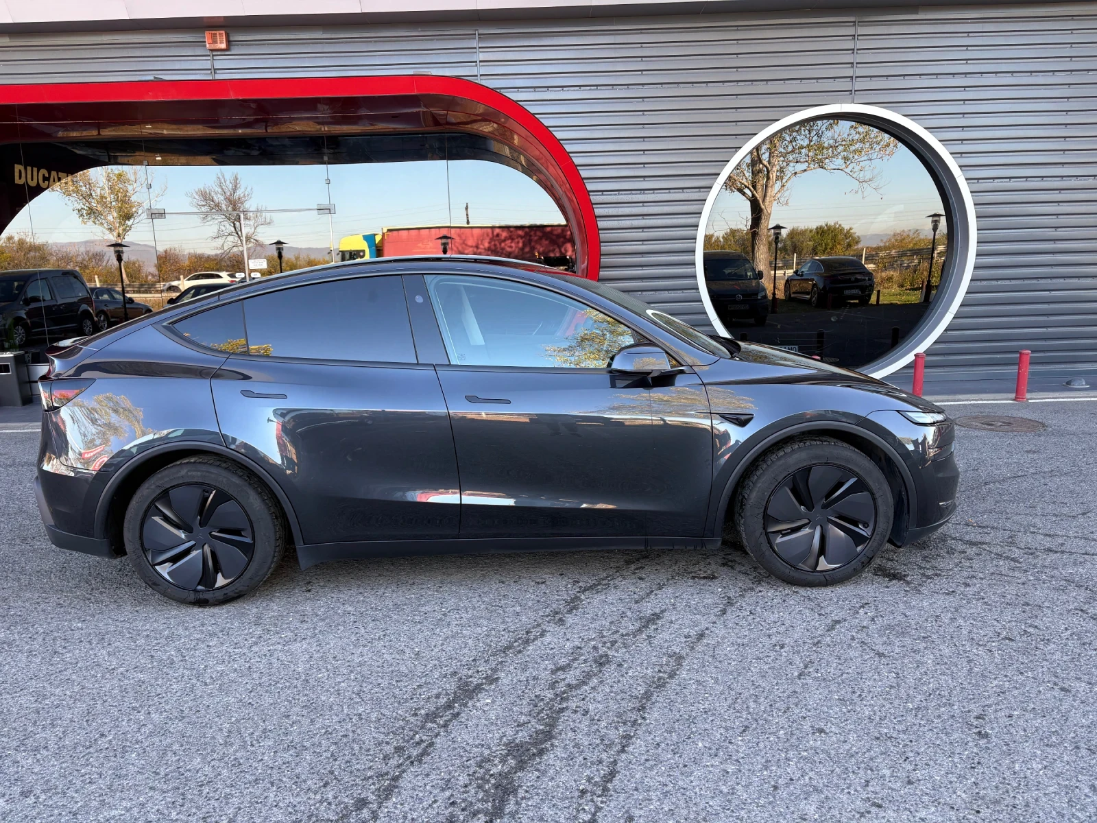 Tesla Model Y Juniper /All Whell Drive/ Long Range / Dual Motor - изображение 3