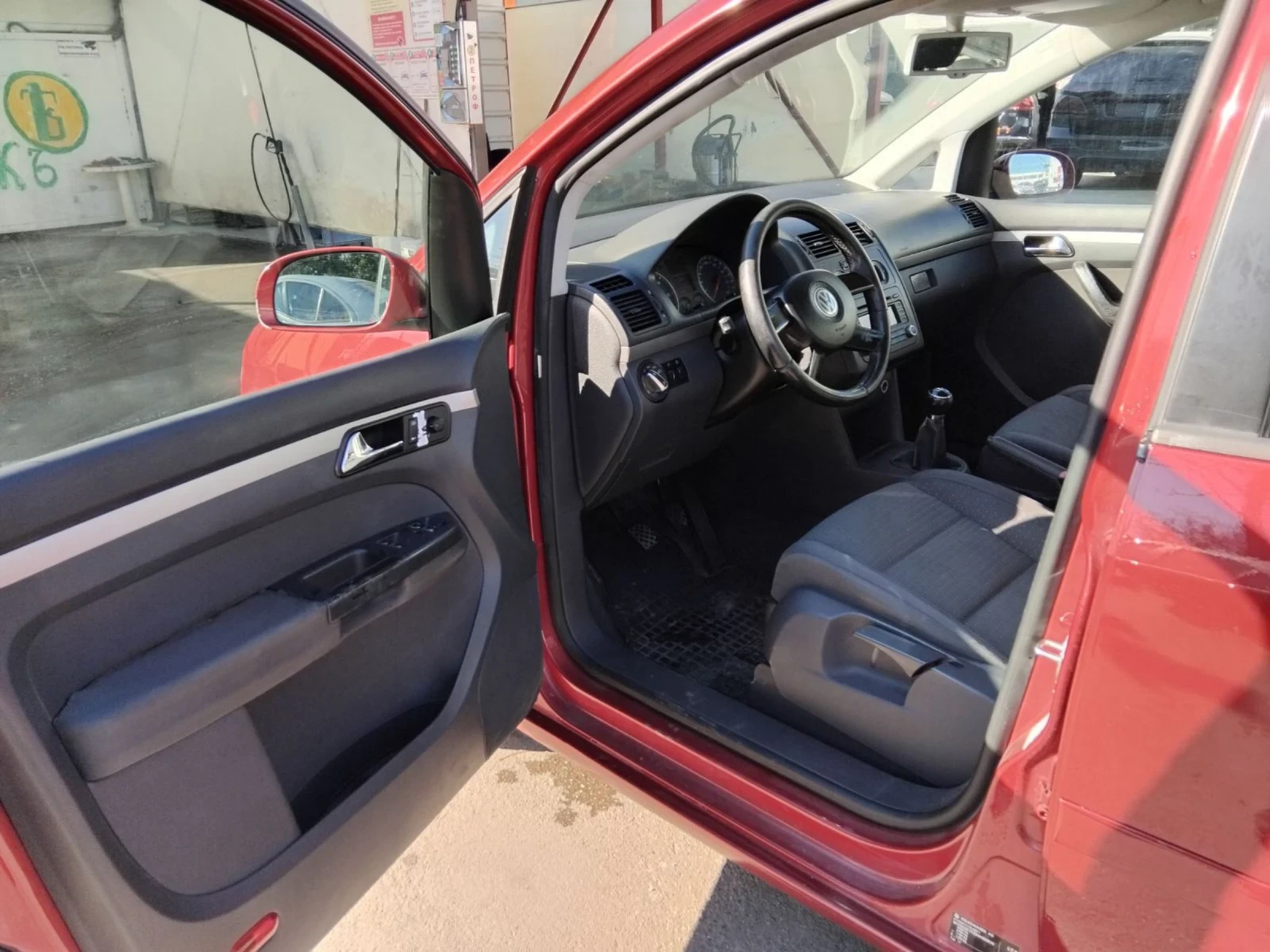 VW Touran 2.0 TDI - изображение 10