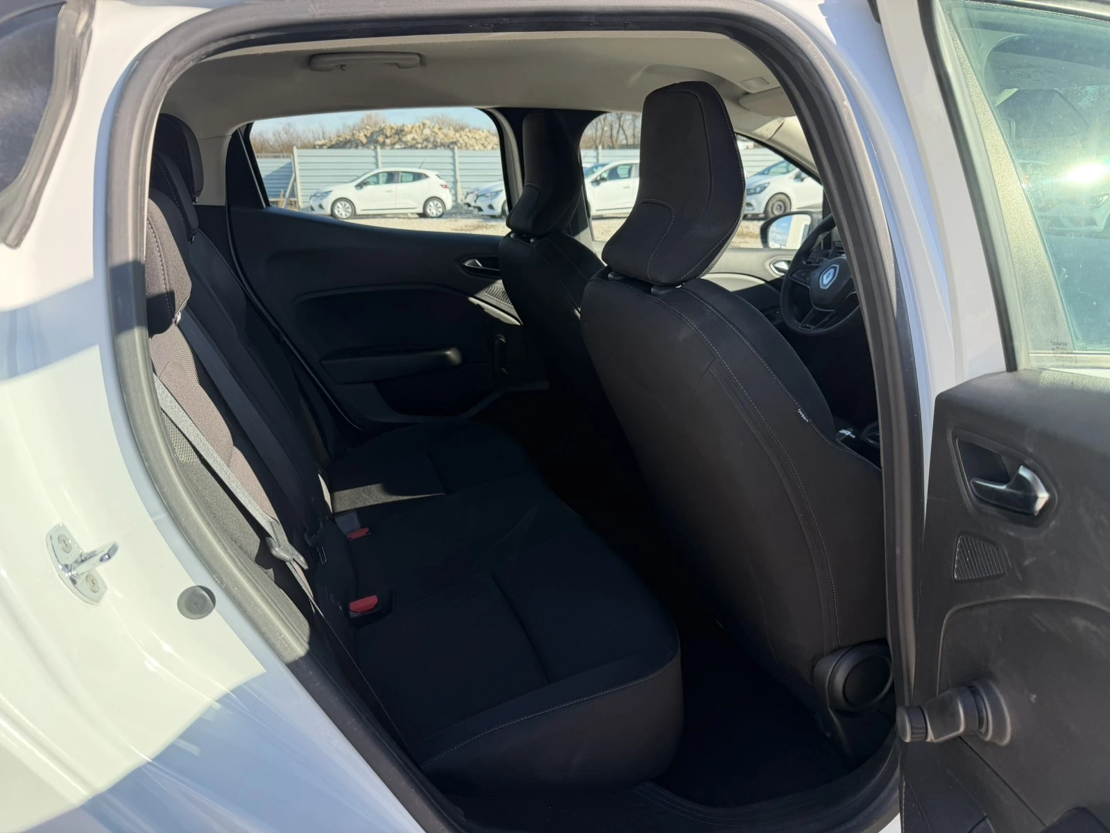 Renault Clio 1.0TCe 92k.c., снимка 12 - Автомобили и джипове - 53645262