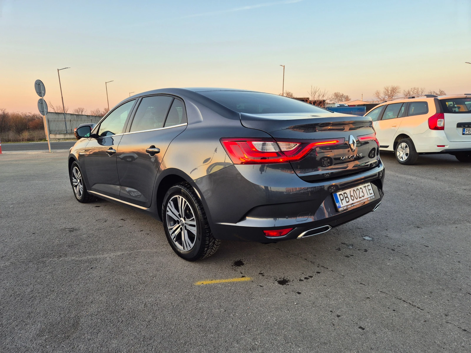 Renault Megane INTENS A/T= 1, 5DCI-115кс - изображение 3