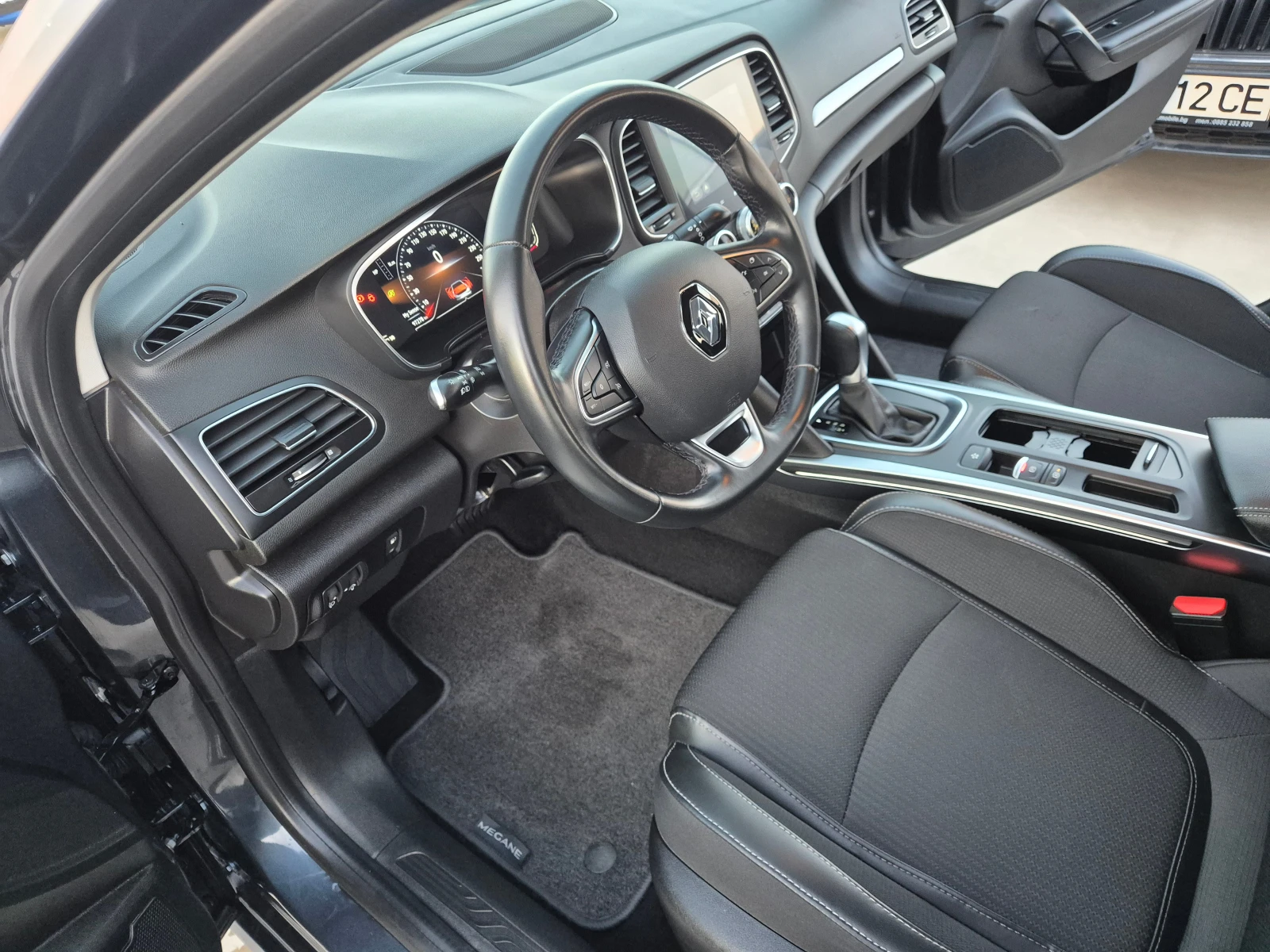 Renault Megane INTENS A/T= 1, 5DCI-115кс, снимка 13 - Автомобили и джипове - 53748732