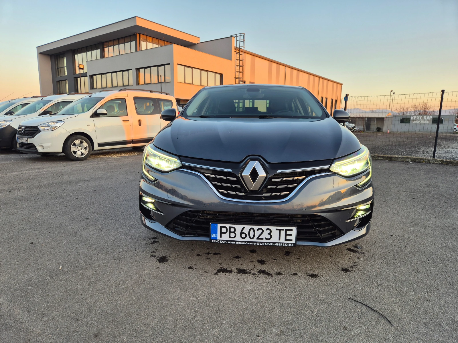 Renault Megane INTENS A/T= 1, 5DCI-115кс - изображение 8