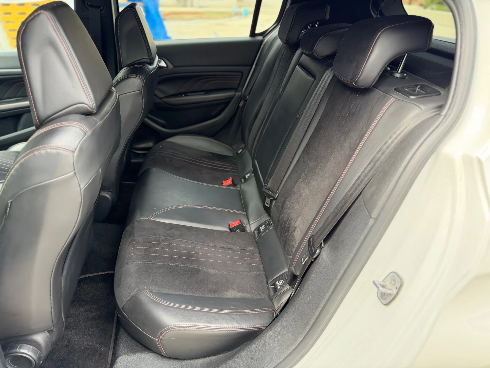 Peugeot 308 GT-line, снимка 11 - Автомобили и джипове - 54399359