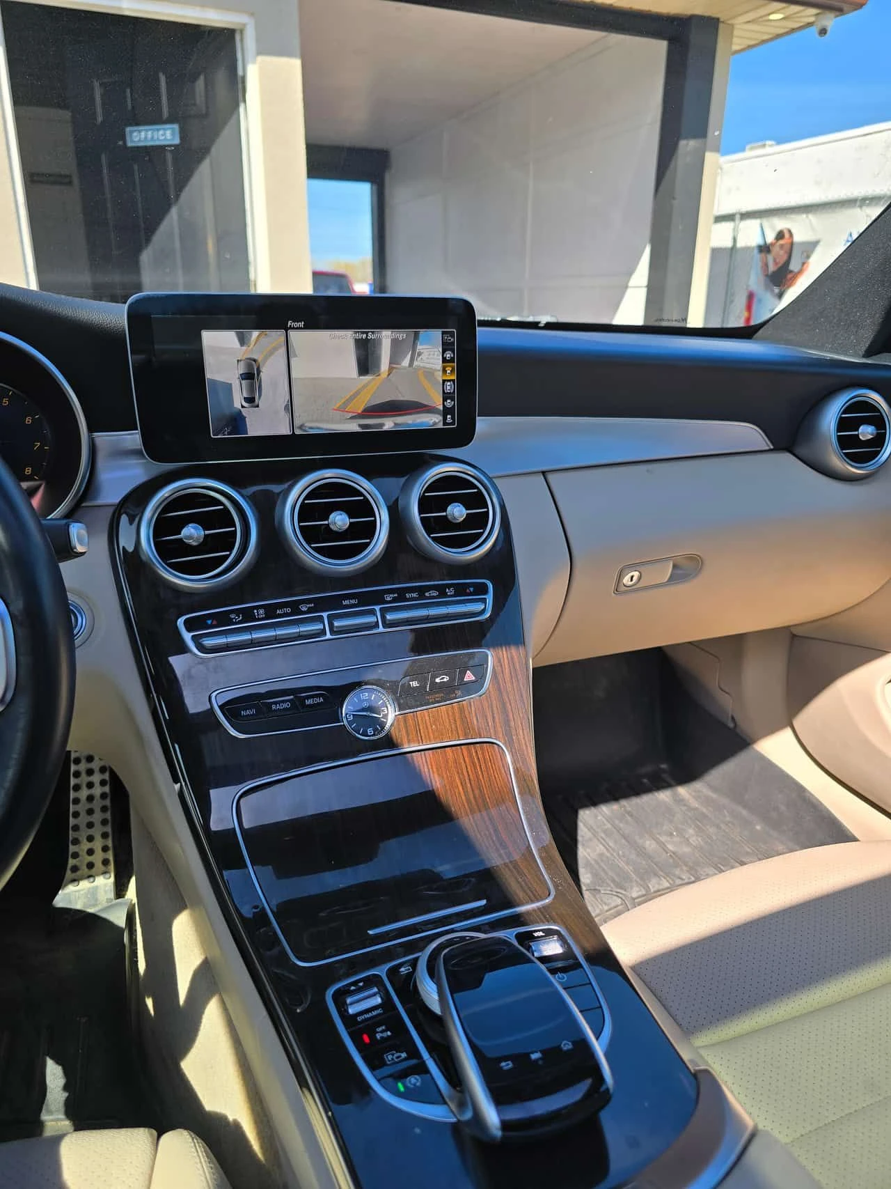 Mercedes-Benz C 300 CARFAX, снимка 10 - Автомобили и джипове - 54483253