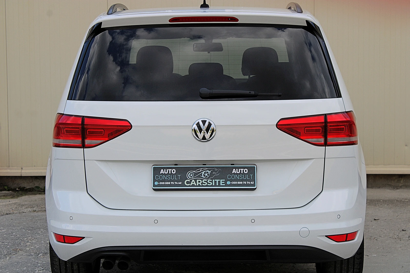 VW Touran 2.0TDI/DSG/DISTRONIC/PDC/LED/TOP, снимка 5 - Автомобили и джипове - 54673835