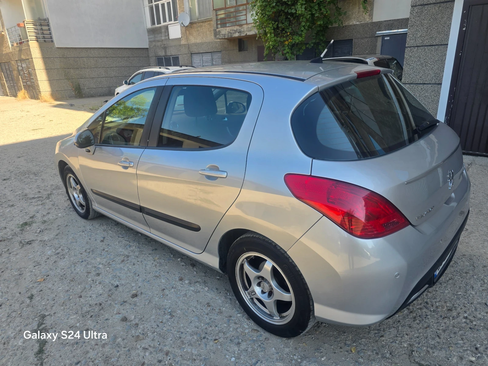 Peugeot 308 1.6 HDI 92, снимка 16 - Автомобили и джипове - 55607013