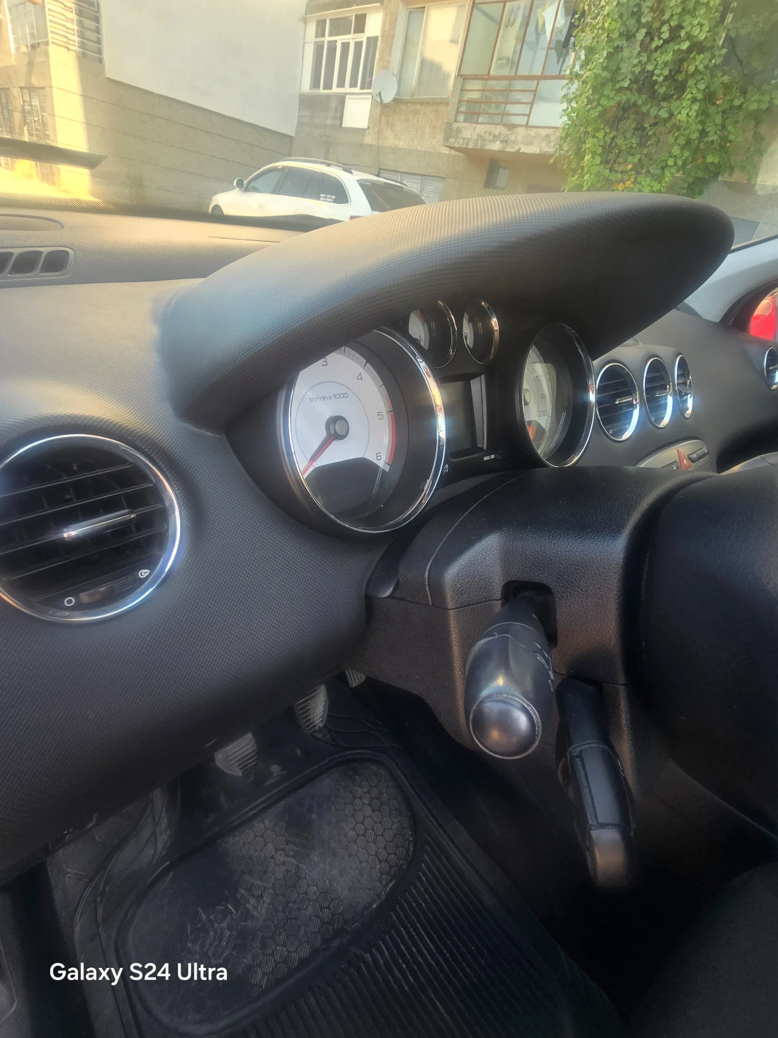 Peugeot 308 1.6 HDI 92, снимка 9 - Автомобили и джипове - 55607013