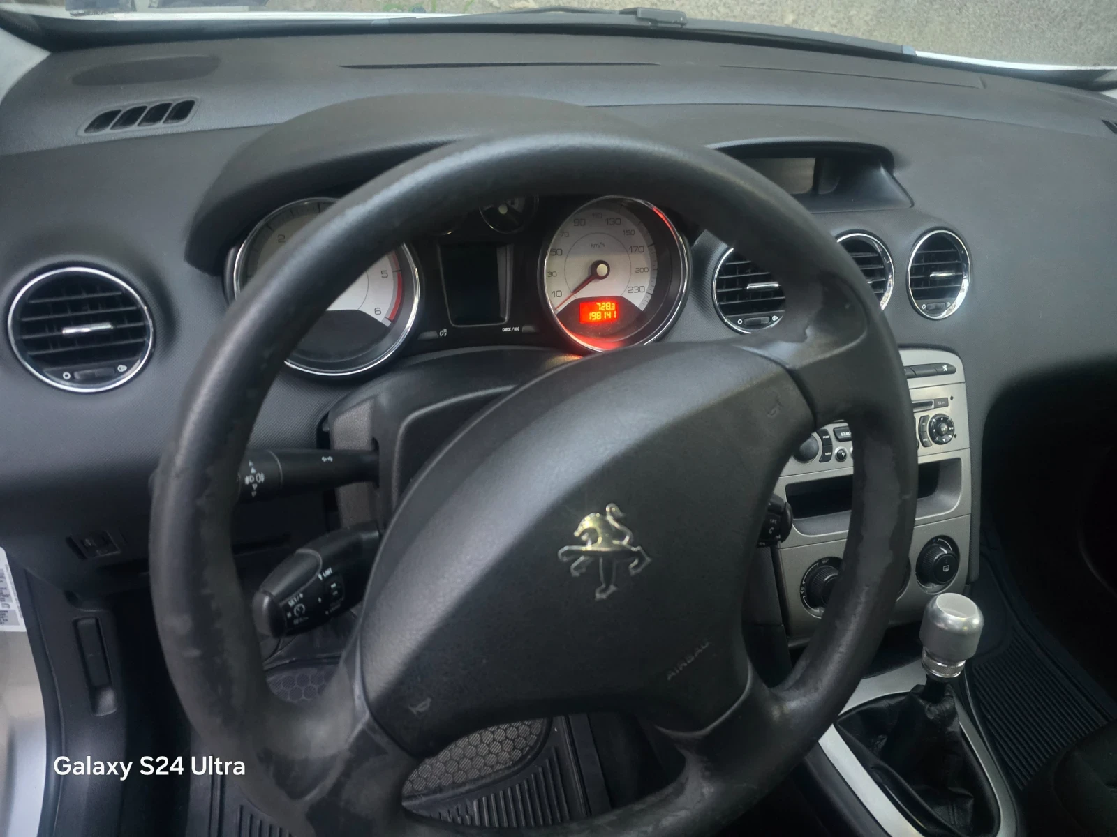 Peugeot 308 1.6 HDI 92, снимка 4 - Автомобили и джипове - 55607013